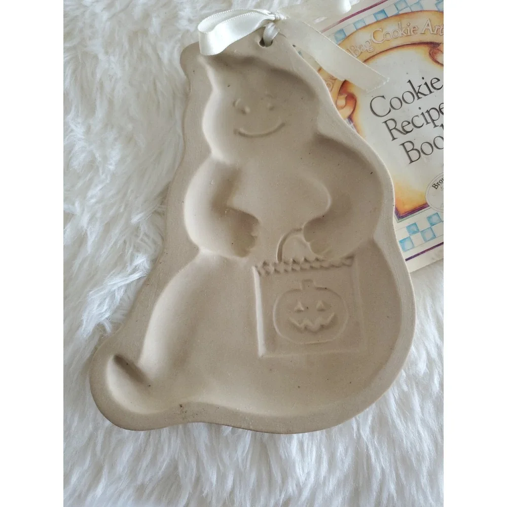 Vintage Halloween Brown Bag Cookie Company Ghost Mold  1990 With Recipe Book